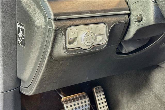 Used 2024 Mercedes-Benz GLS 450 4MATIC image 10