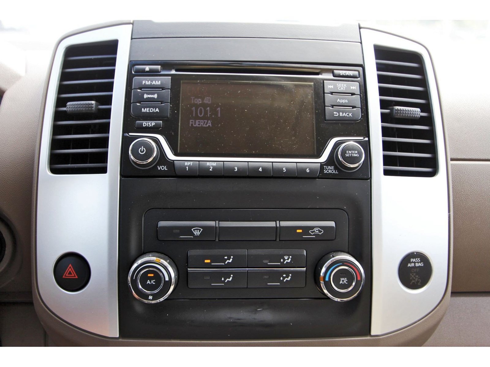 Used 2016 Nissan Frontier SV RWD image 21