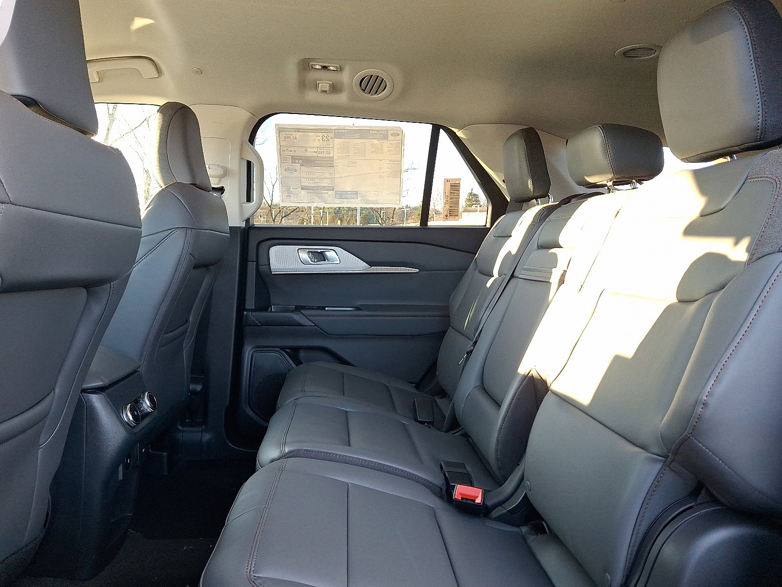 New 2026 Ford Explorer Active w/ Active Comfort Package image 6