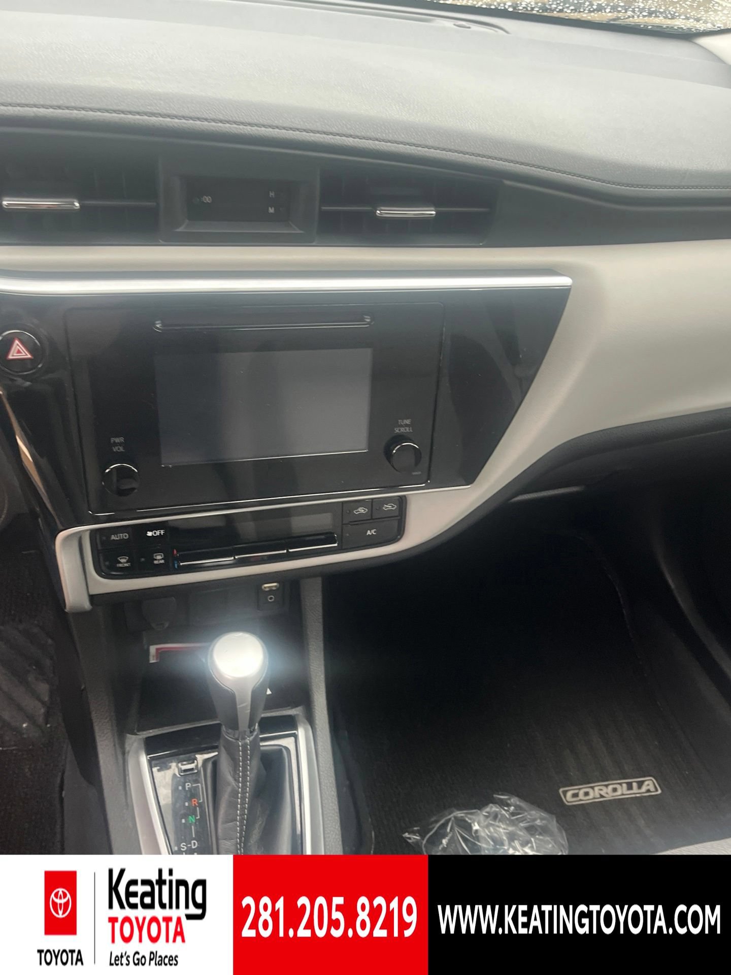 Used 2018 Toyota Corolla LE FWD image 15