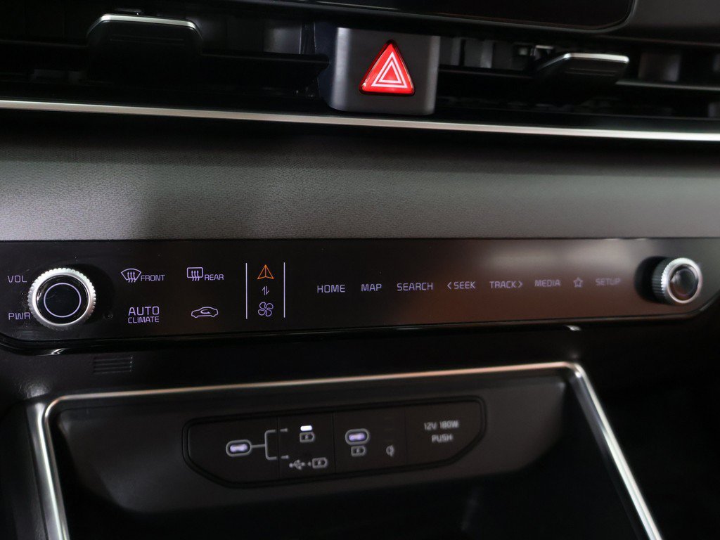 Used 2025 Kia Carnival EX FWD image 53