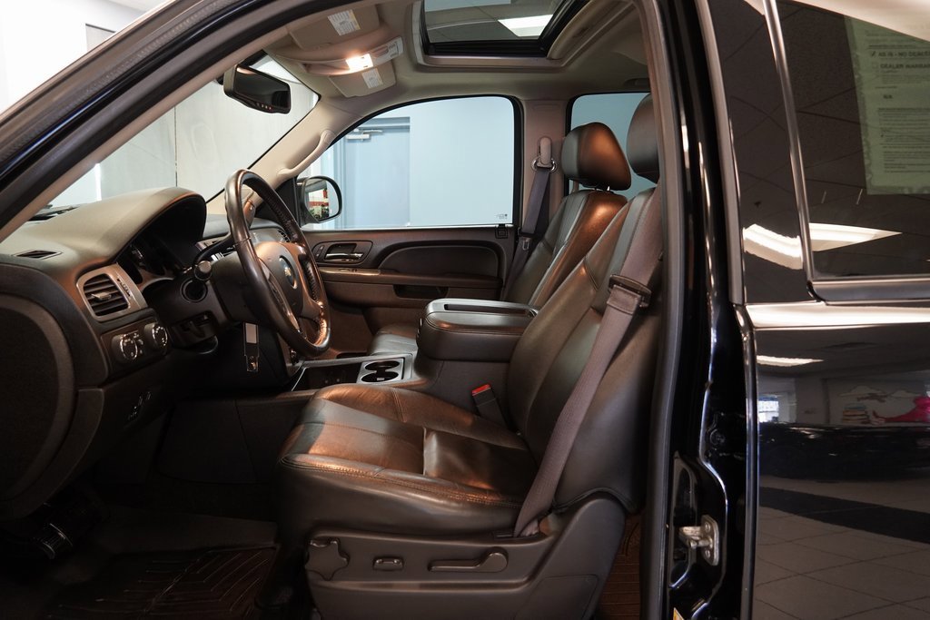 Used 2013 Chevrolet Avalanche LT w/ Suspension Package, Off-Road image 6