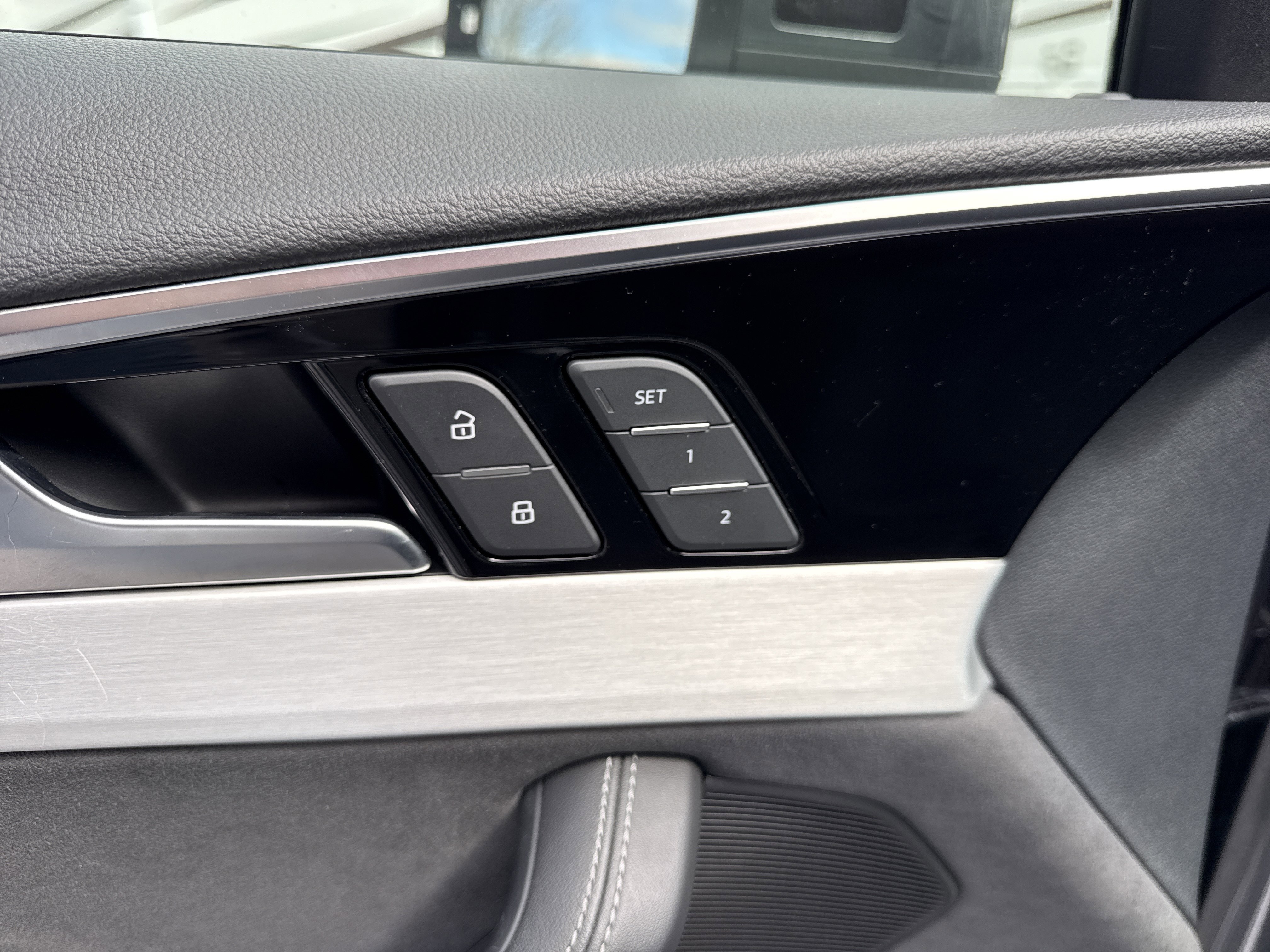 Used 2022 Audi A4 2.0T Premium Plus w/ Premium Plus Package image 39