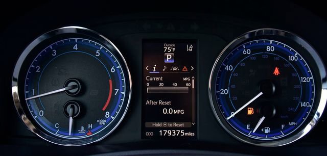 Used 2017 Toyota Corolla L image 27