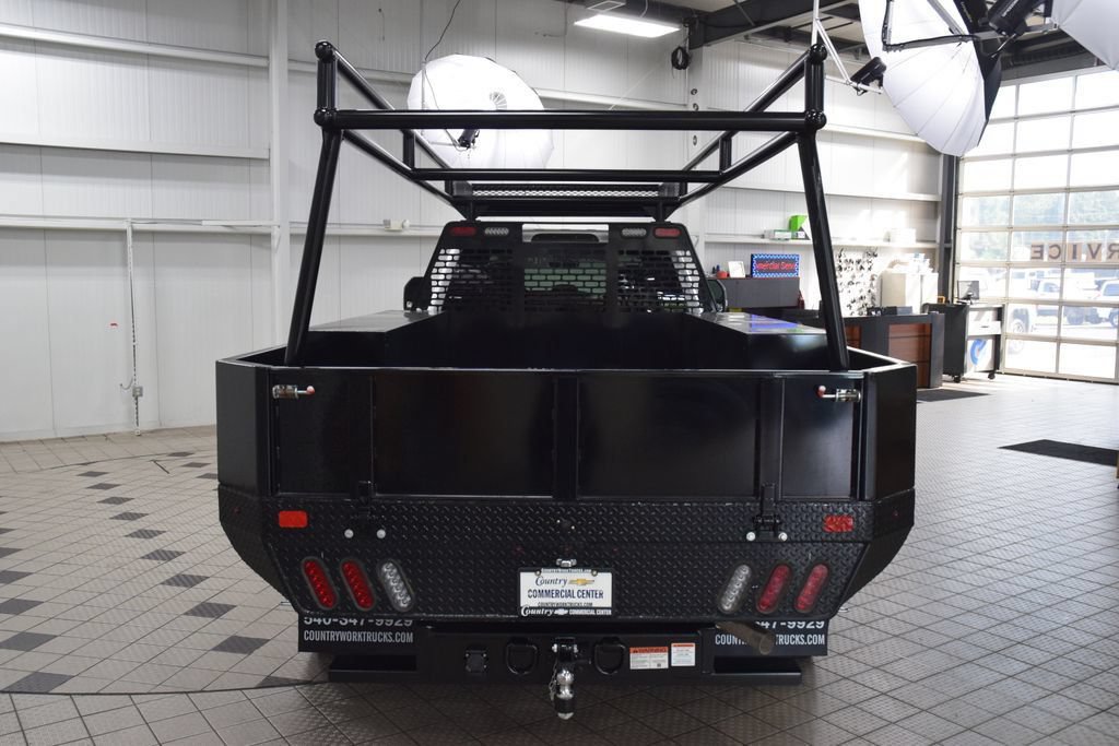 Used 2024 Ford F550 4x4 Crew Cab Super Duty w/ XLT Value Package image 4