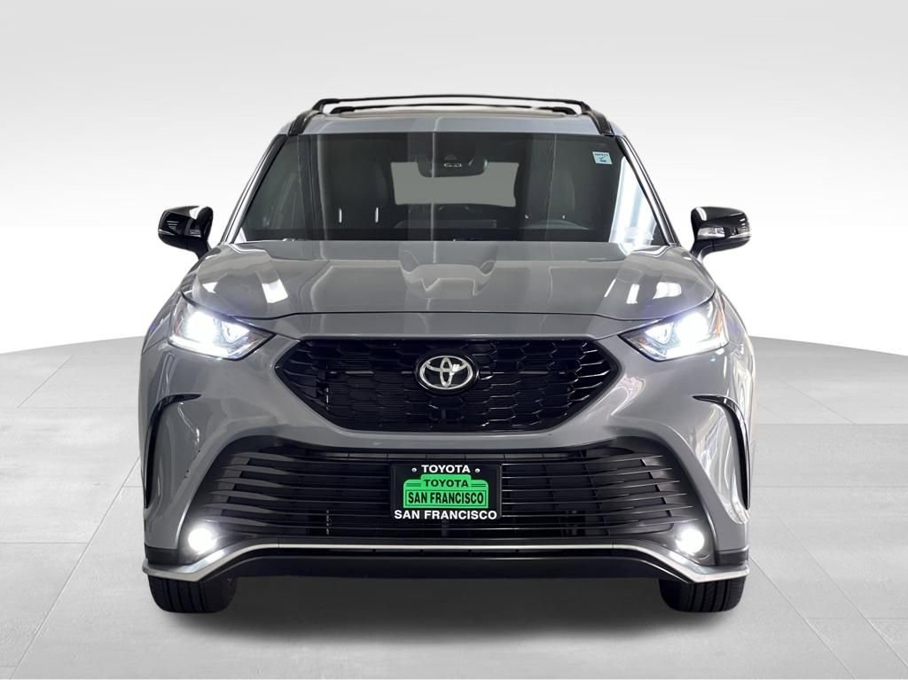 Certified 2025 Toyota Highlander XSE image 8