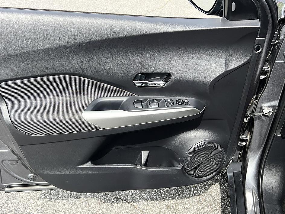 Used 2019 Nissan Kicks SV image 19