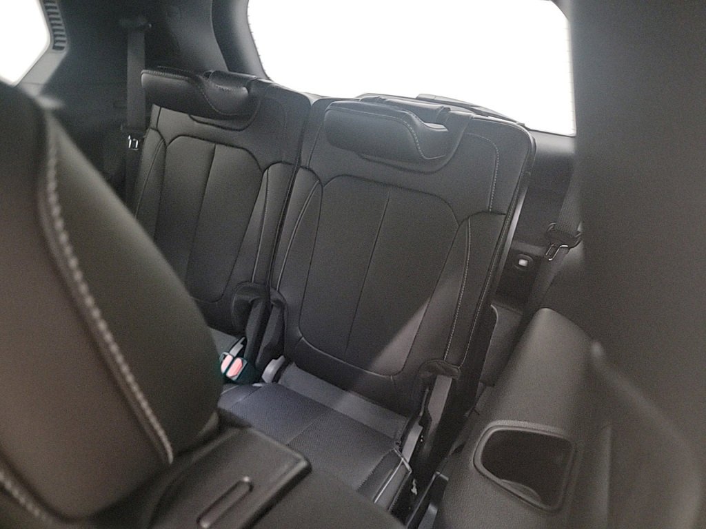 New 2025 Jeep Grand Cherokee L Limited w/ Luxury Tech Group II image 12