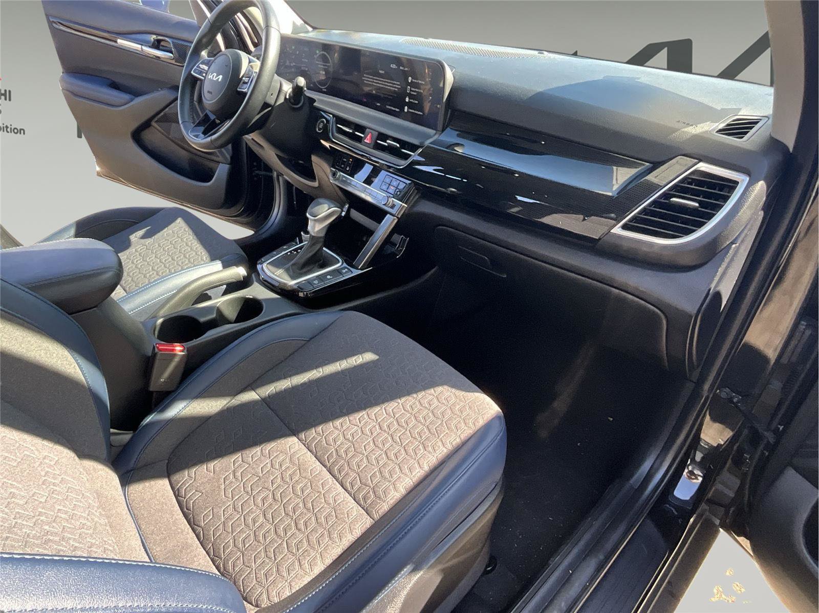 Used 2024 Kia Seltos S AWD/4WD image 17