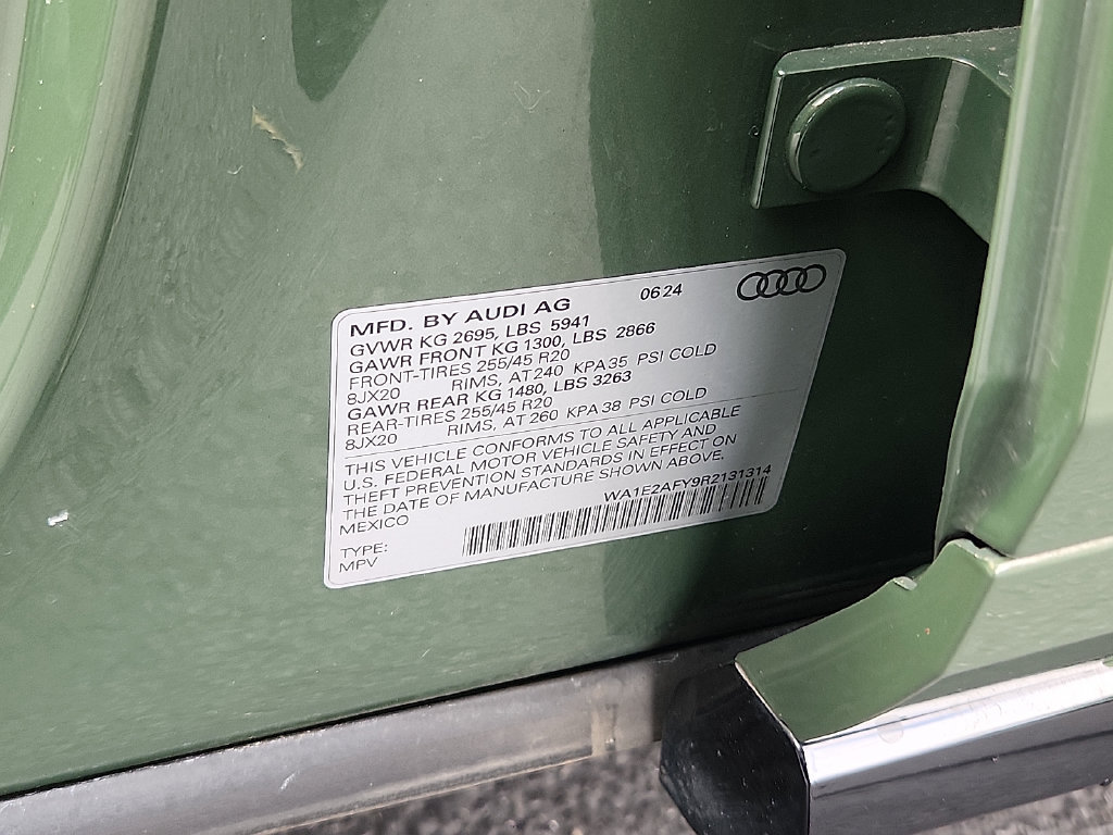 Certified 2024 Audi Q5 e Premium Plus w/ Premium Plus Package AWD/4WD image 28