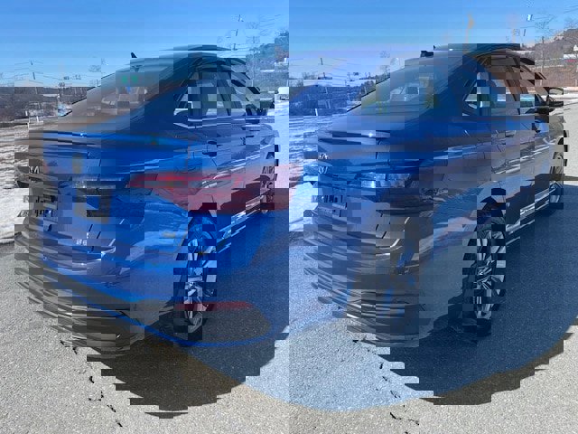 Used 2024 Volkswagen Jetta SE w/ Panoramic Sunroof Package image 4