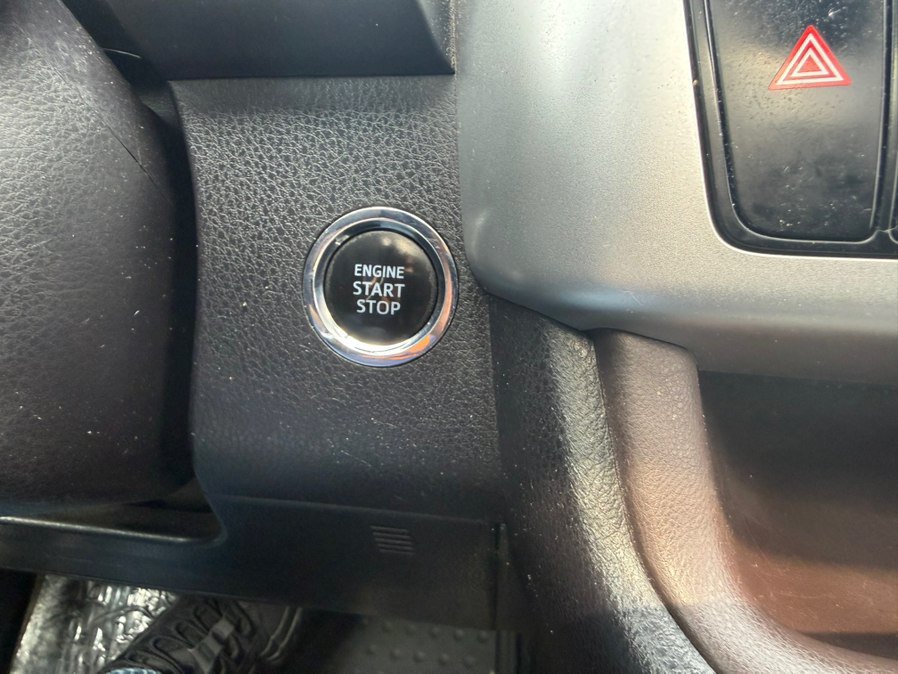 Used 2015 Toyota Highlander Limited AWD/4WD image 18