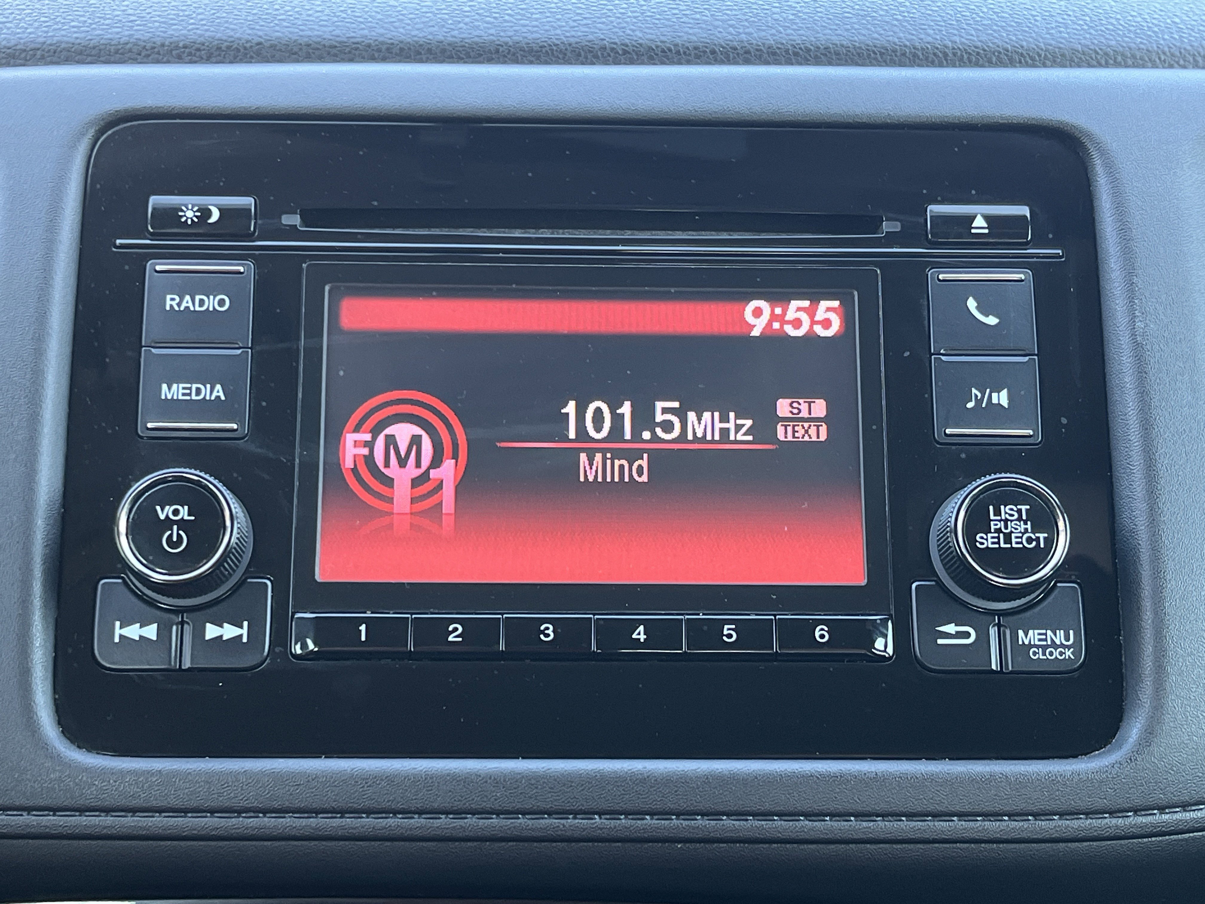 Certified 2020 Honda HR-V LX image 5