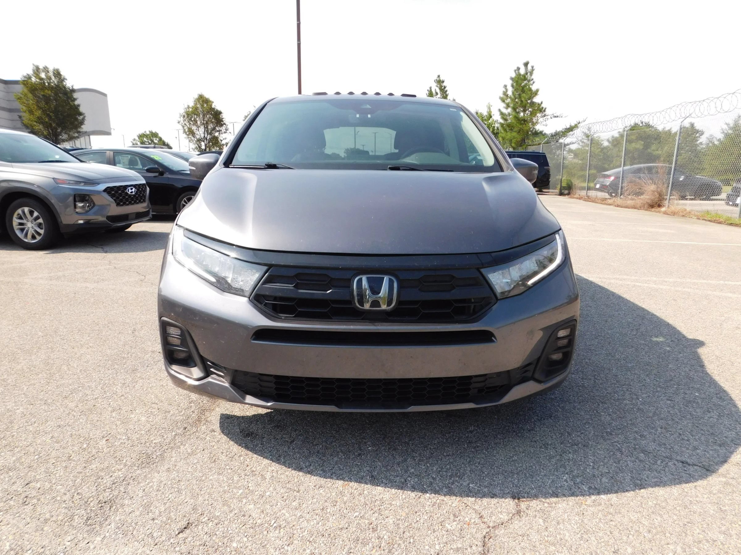 Used 2025 Honda Odyssey EX-L image 3