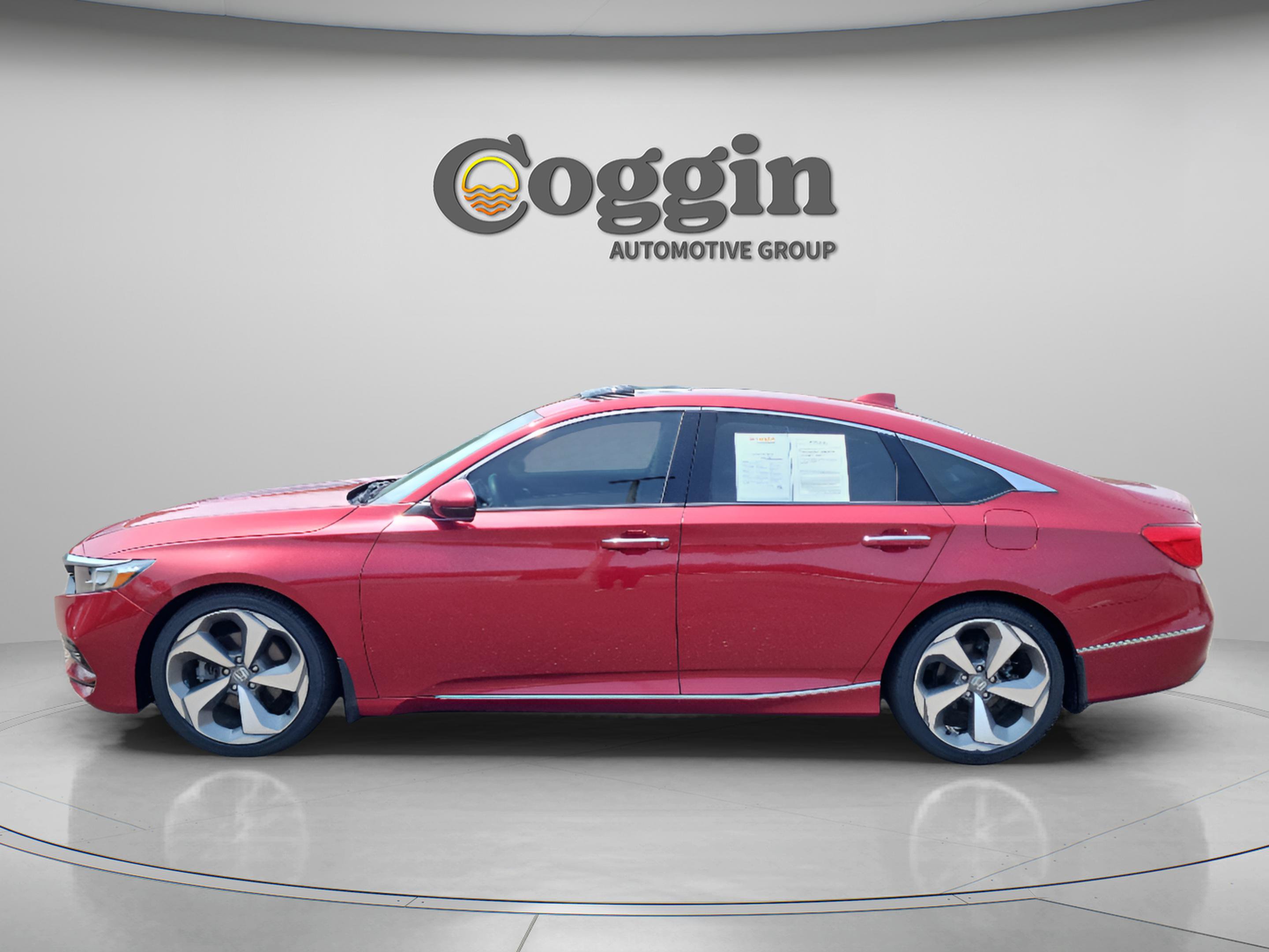 Used 2018 Honda Accord Touring video 2