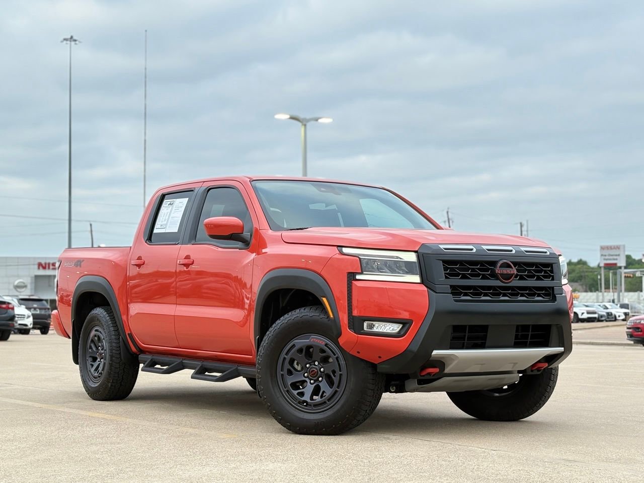 Certified 2025 Nissan Frontier PRO-4X image 2