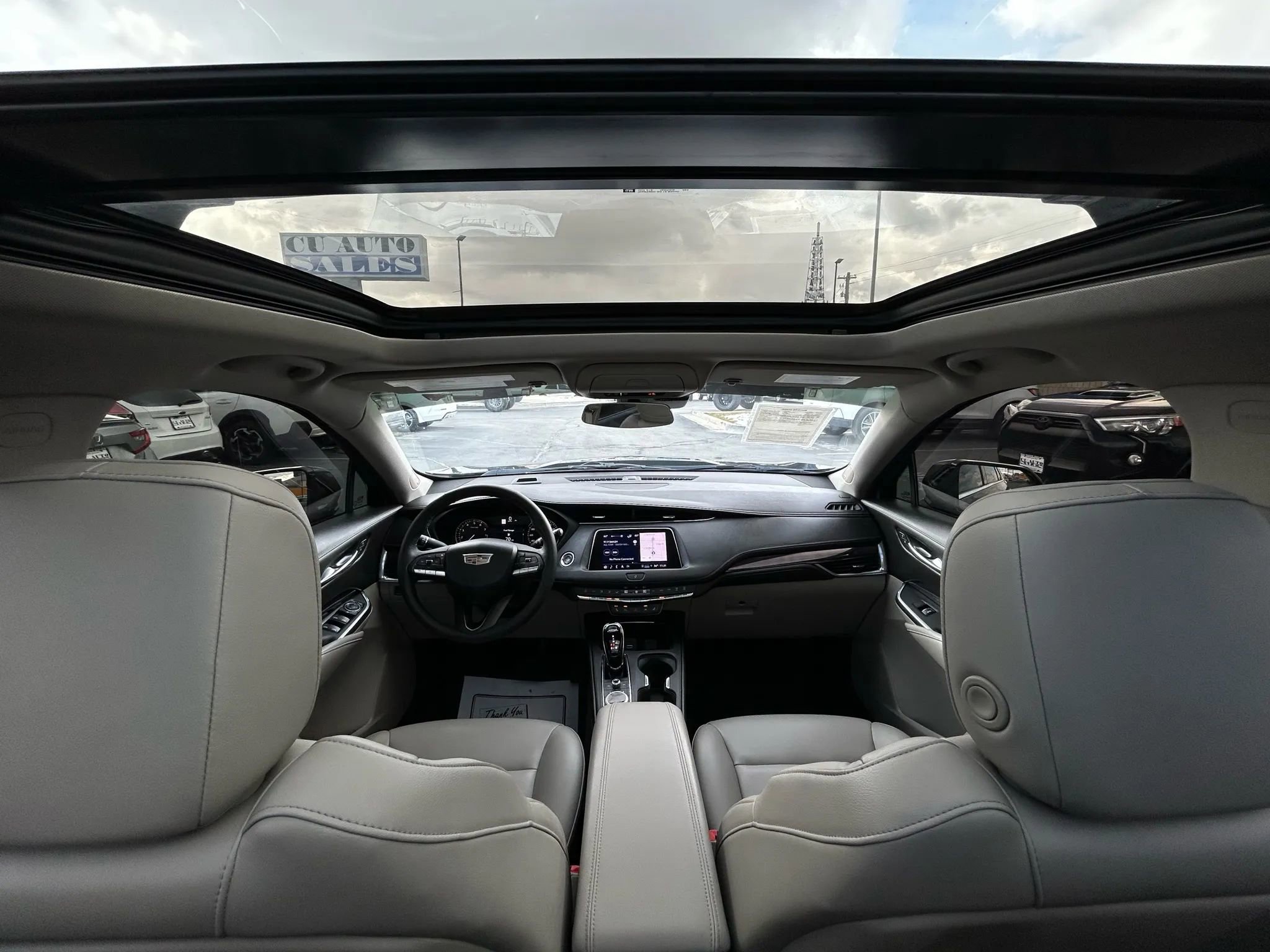 Used 2022 Cadillac XT4 Luxury w/ Cold Weather Package image 26