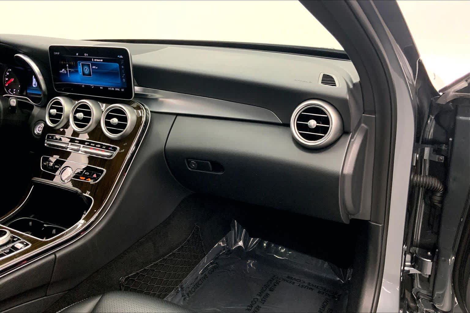 Used 2019 Mercedes-Benz C 300 Sedan image 27