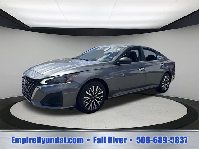 Used 2024 Nissan Altima 2.5 SV