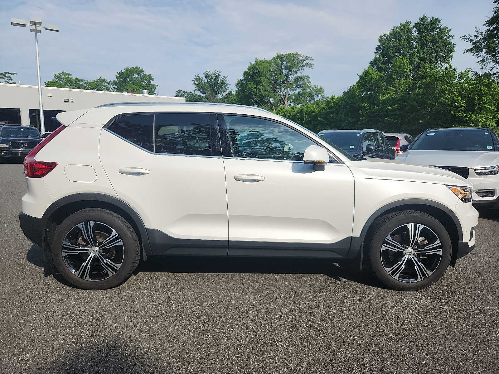 Certified 2022 Volvo XC40 T5 Inscription AWD/4WD image 7