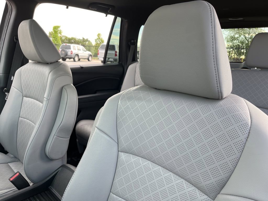 Certified 2019 Honda Passport Touring image 24