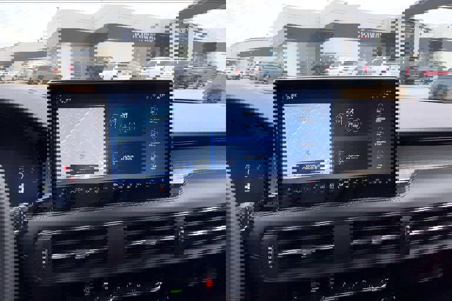 Used 2024 Lincoln Corsair FWD image 31