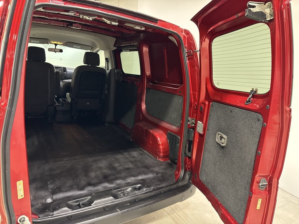 Used 2015 Chevrolet City Express LT w/ Technology Package FWD image 27