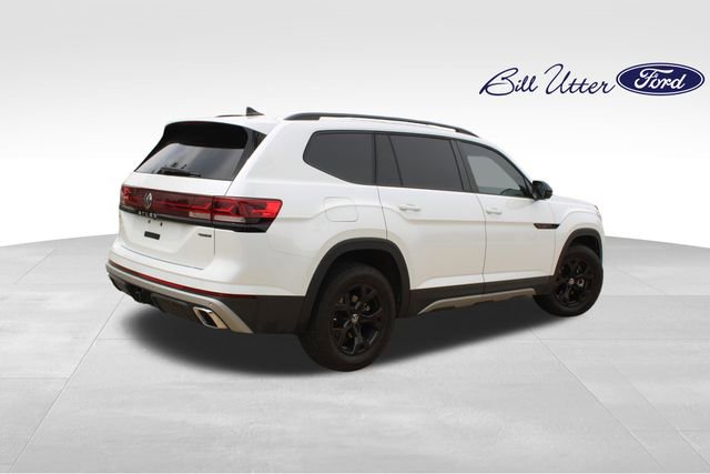 Used 2024 Volkswagen Atlas Peak Edition SEL AWD/4WD image 5