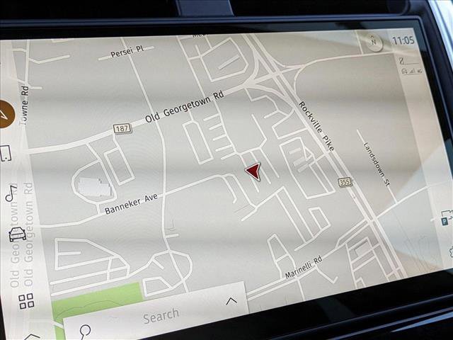 New 2025 Land Rover Discovery Dynamic SE image 14