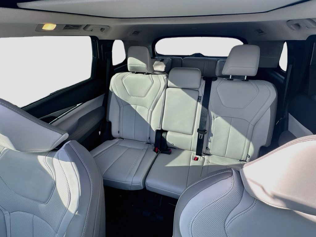 New 2027 INFINITI QX60 Luxe w/ Cargo Package FWD image 23