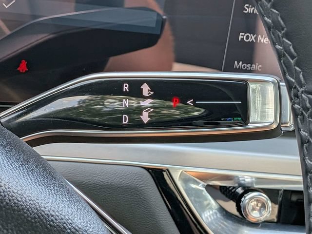 Certified 2024 Cadillac Lyriq Luxury AWD/4WD image 34