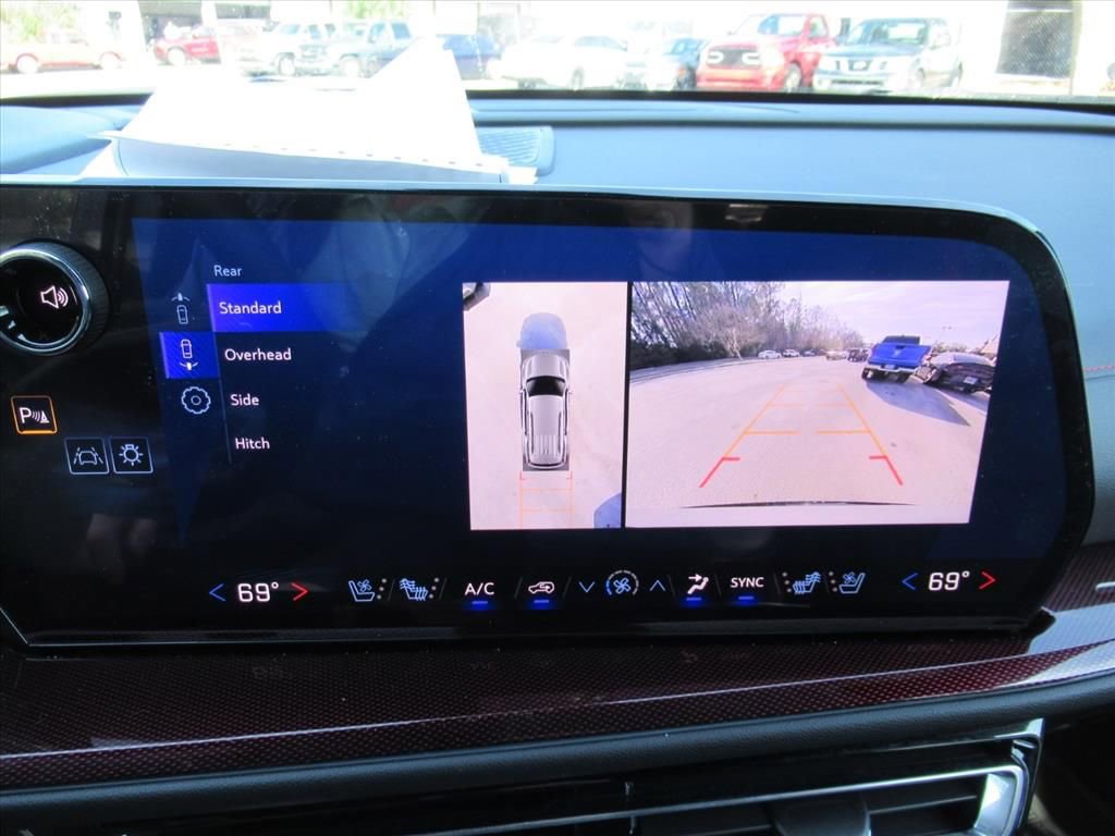 Used 2024 Chevrolet Traverse RS w/ LPO, Floor Liner Package image 28