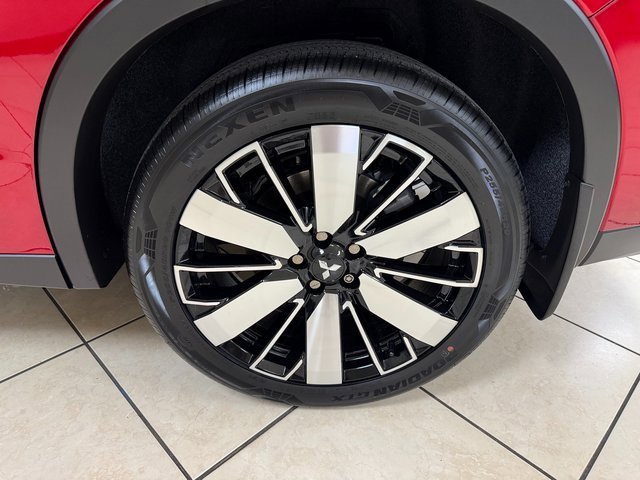 New 2025 Mitsubishi Outlander SE image 27