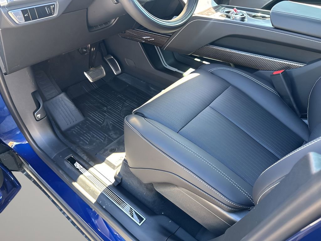 New 2026 Cadillac Vistiq Premium Luxury w/ LPO, Floor Liner Package AWD/4WD image 28