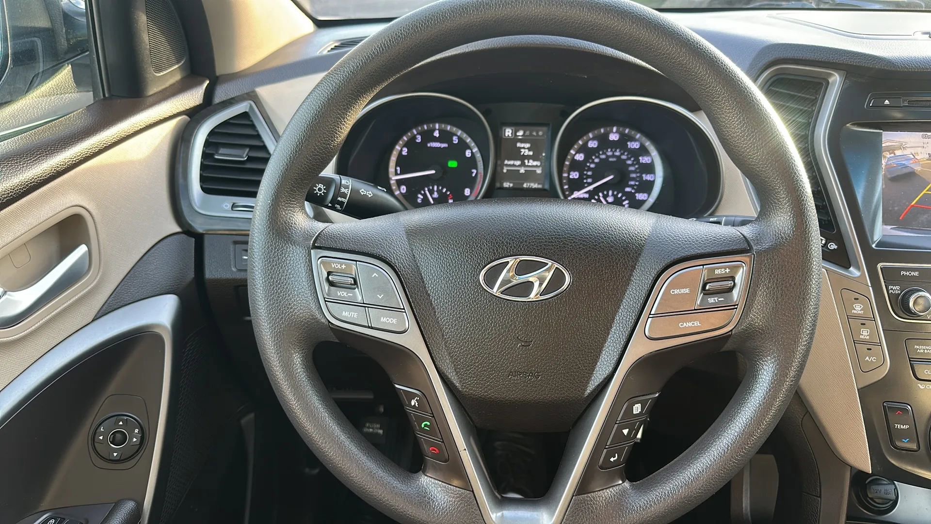 Used 2019 Hyundai Santa Fe XL SE image 17