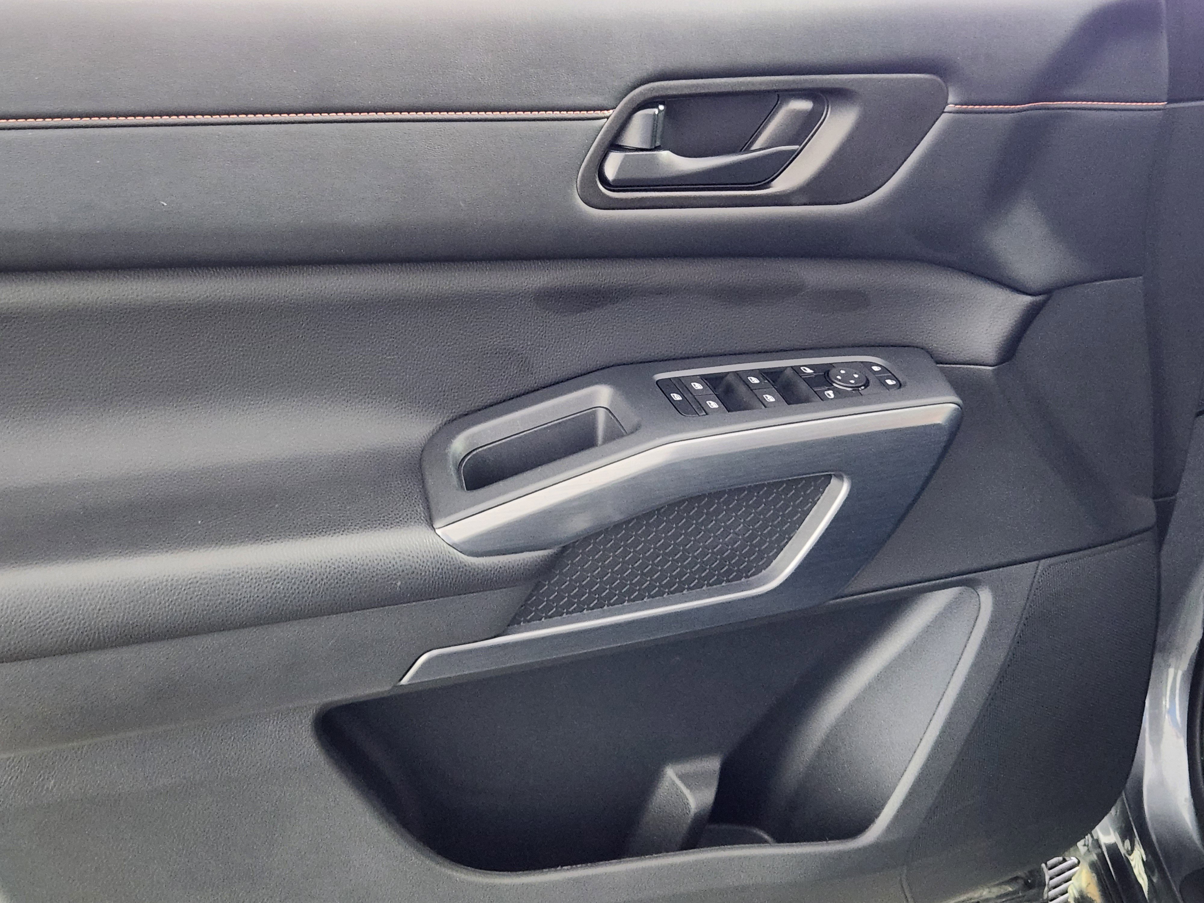 Used 2024 Nissan Pathfinder Rock Creek image 17