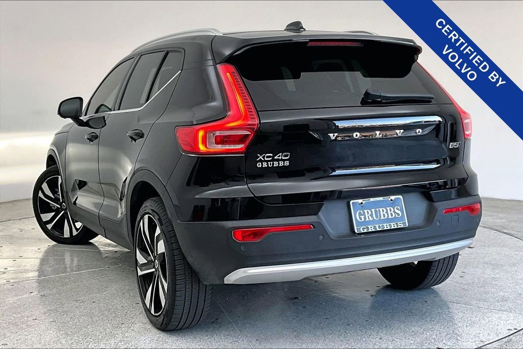 Used 2023 Volvo XC40 B5 Plus w/ Protection Package Premier image 17