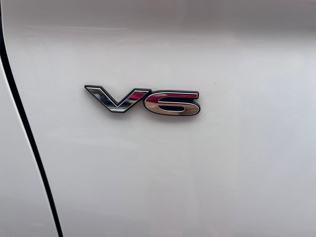 Used 2014 Mitsubishi Outlander GT image 32