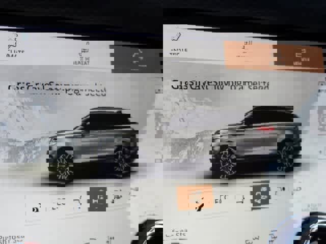Used 2021 Land Rover Range Rover Velar R-Dynamic S image 30