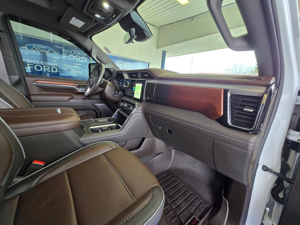 Used 2024 GMC Sierra 3500 Denali w/ Denali Reserve Package image 26