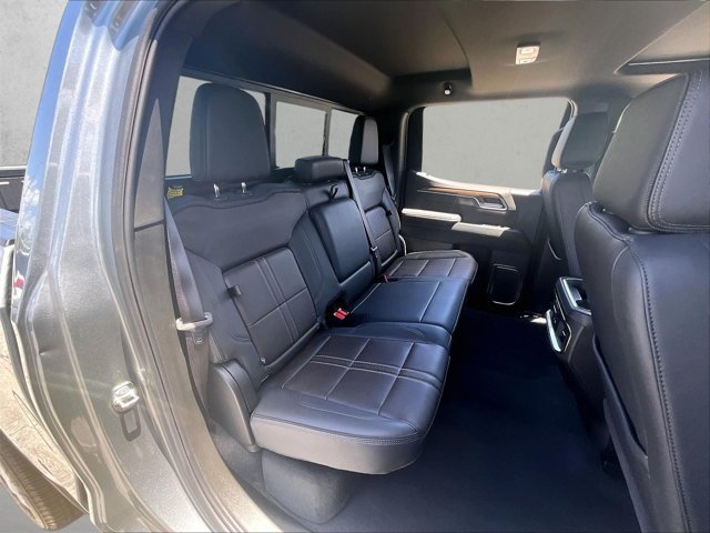 Certified 2026 Chevrolet Silverado 1500 High Country AWD/4WD image 28