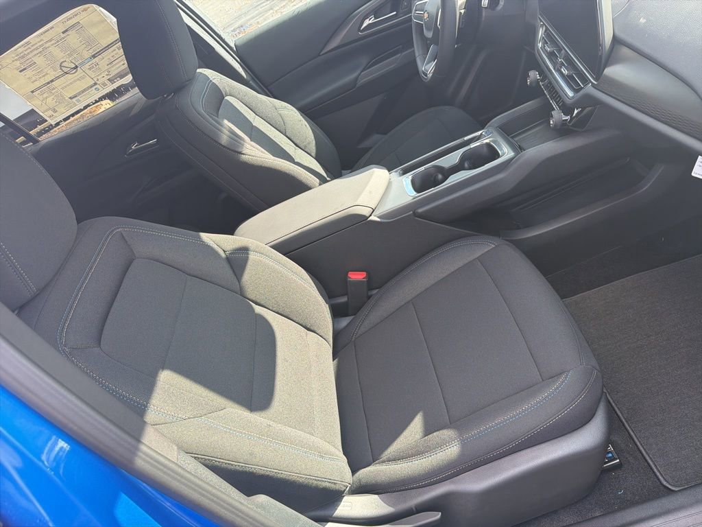 New 2026 Chevrolet Equinox EV LT image 18