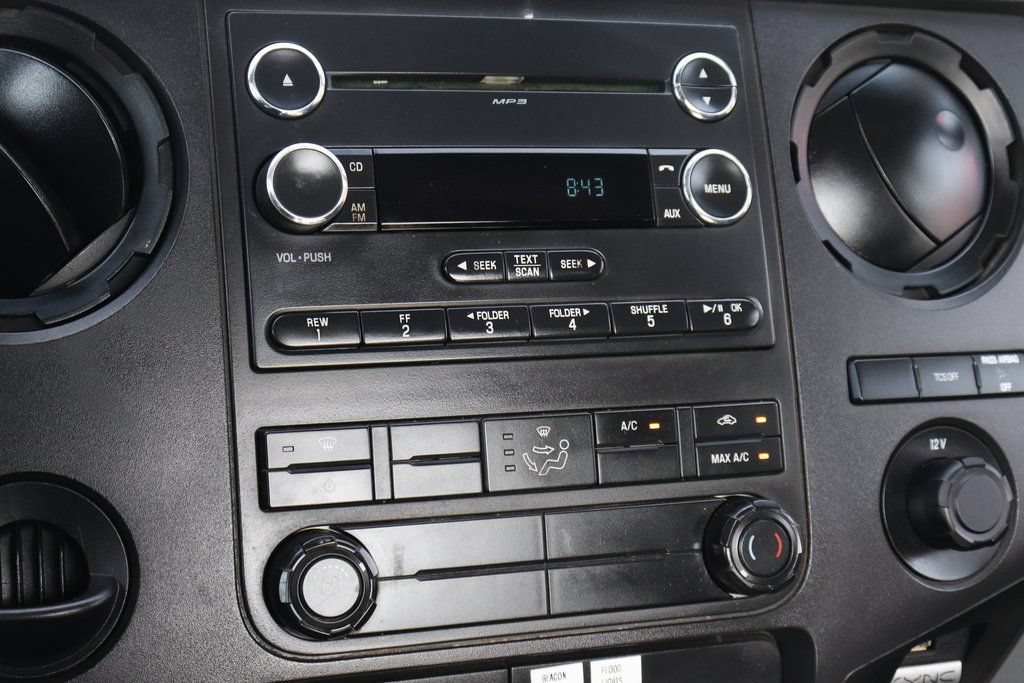 Used 2015 Ford F550 2WD Regular Cab Super Duty image 25