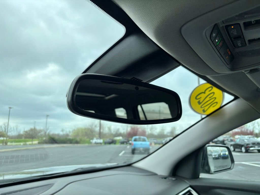 Used 2023 GMC Acadia SLT w/ Preferred Package image 42