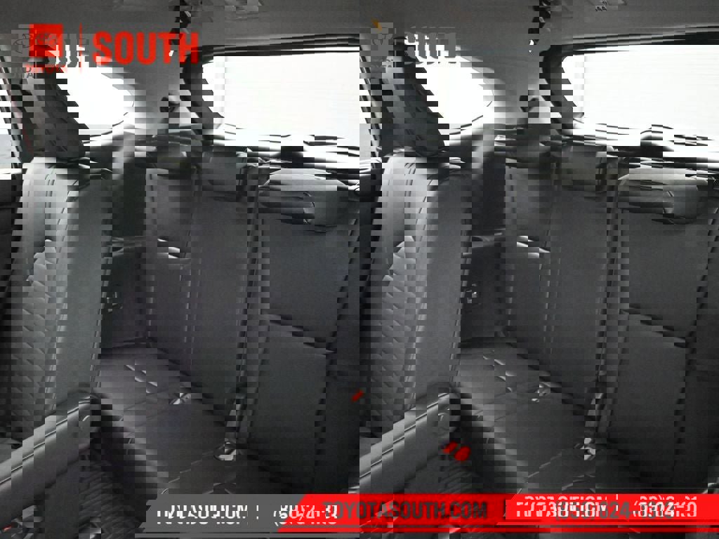 New 2026 Toyota Highlander XLE image 33