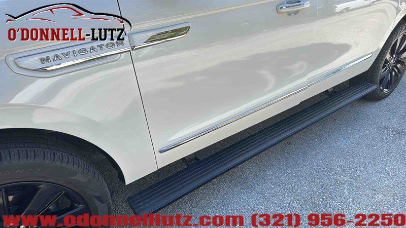 Used 2024 Lincoln Navigator L Reserve AWD/4WD image 39
