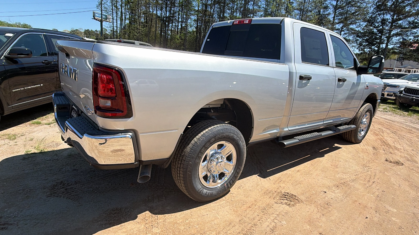 New 2026 RAM 2500 Tradesman AWD/4WD image 8