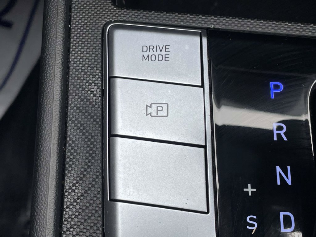 Certified 2024 Hyundai Elantra SEL FWD image 30