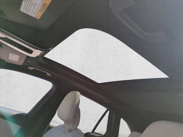 Used 2025 Mercedes-Benz GLC 300 image 15