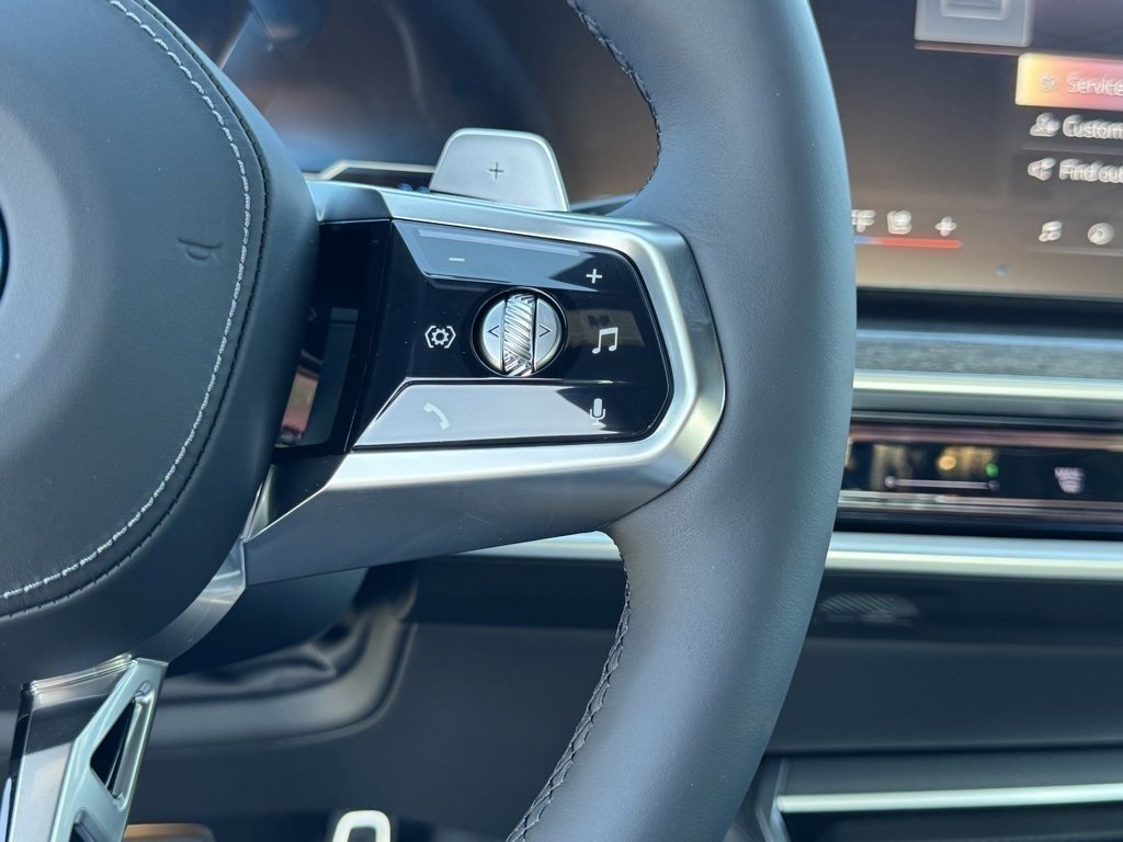New 2026 BMW 750e xDrive w/ Premium Package image 25